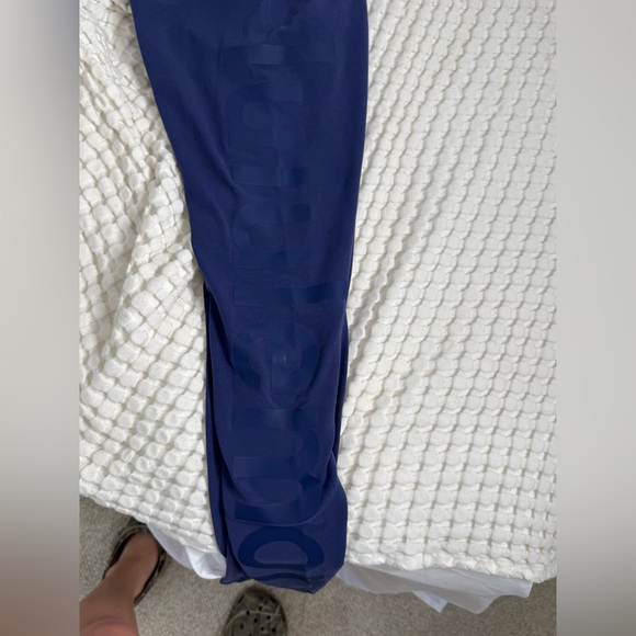 Lululemon Align High-Rise Pant 25" *Graphic in Night Sea, Size 4 - Picture 4 of 7